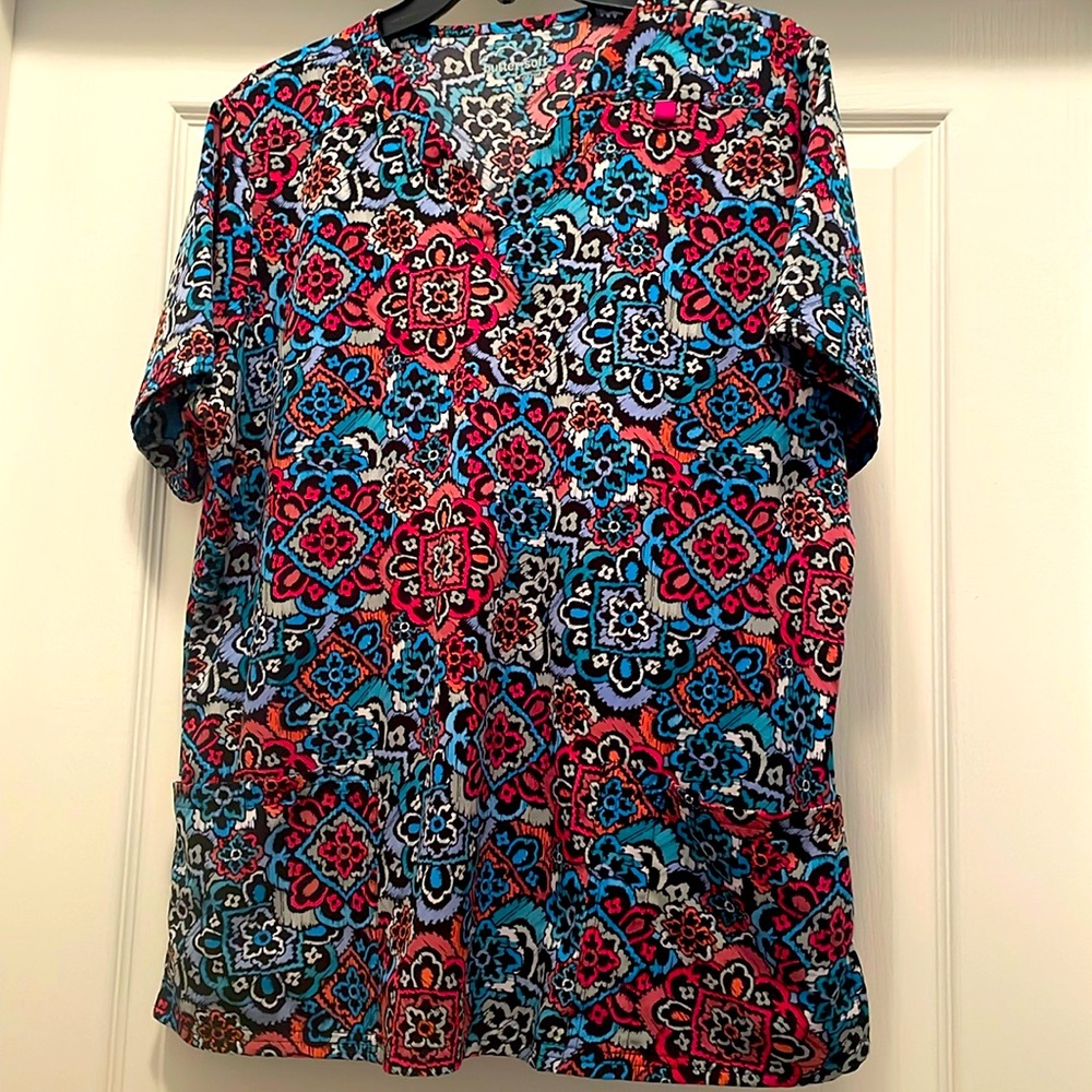 Red and Blue V-Neck Scrub Top‎ with Short Sleeves